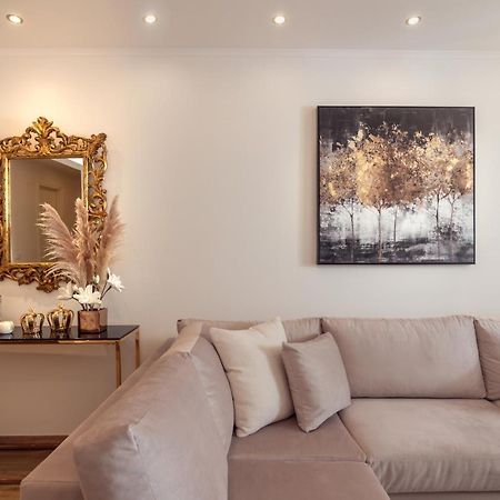 Maison Downtown Luxury Apartments! 자킨토스 타운 외부 사진