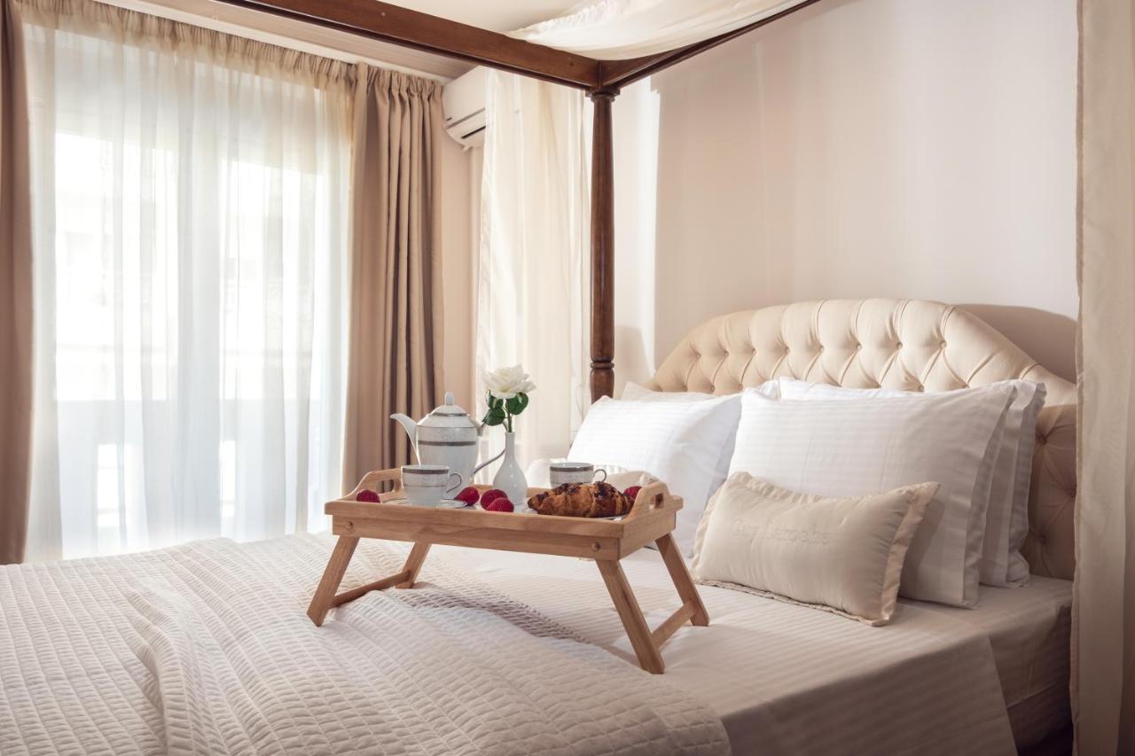 Maison Downtown Luxury Apartments! 자킨토스 타운 외부 사진