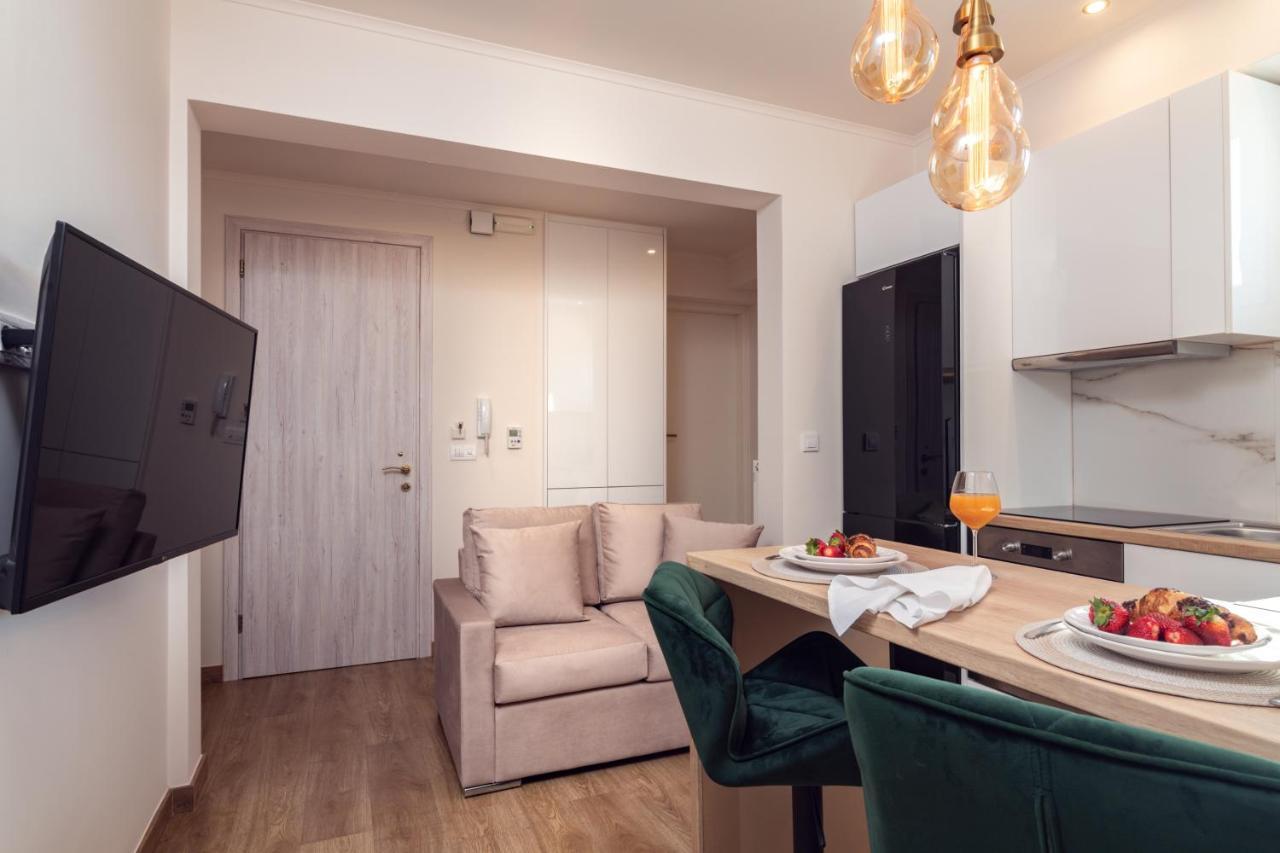 Maison Downtown Luxury Apartments! 자킨토스 타운 외부 사진